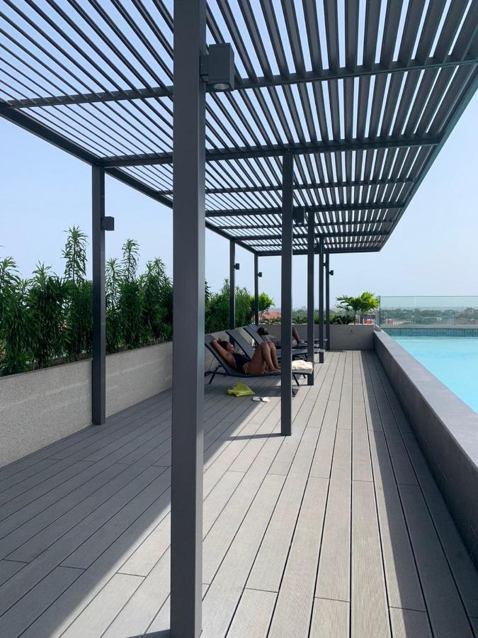 Rt Properties @ The Lennox Airport Residential アクラ エクステリア 写真
