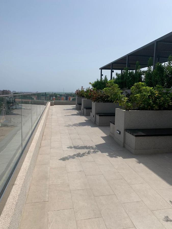 Rt Properties @ The Lennox Airport Residential アクラ エクステリア 写真