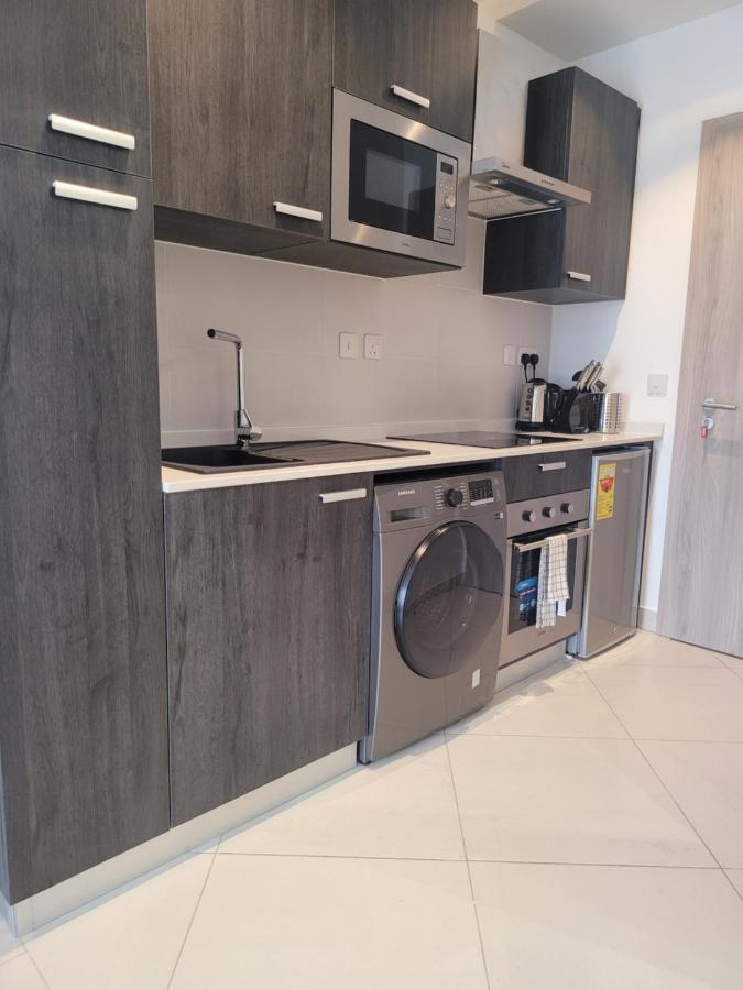 Rt Properties @ The Lennox Airport Residential アクラ エクステリア 写真