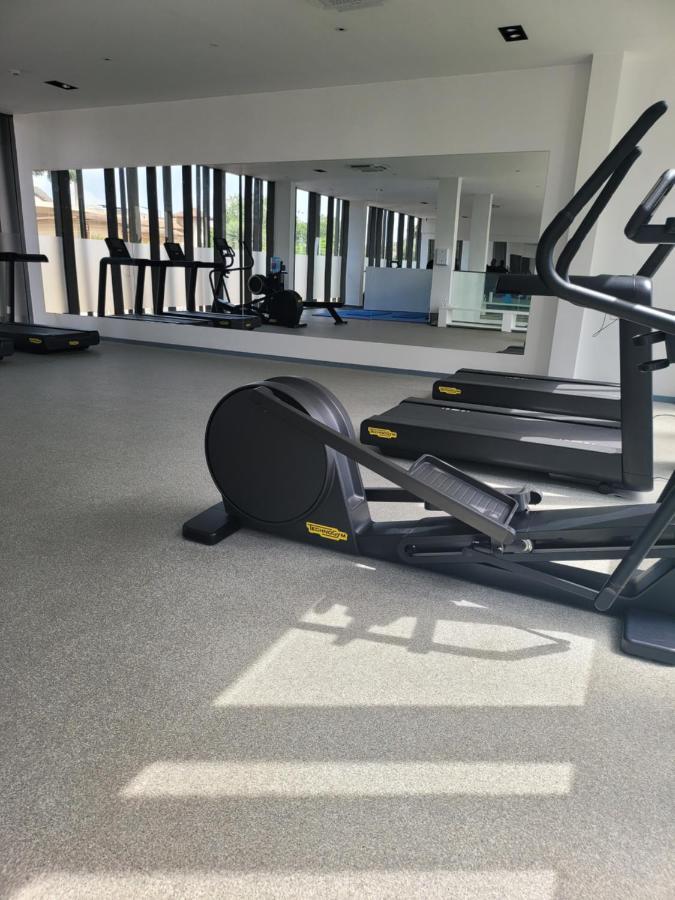 Rt Properties @ The Lennox Airport Residential アクラ エクステリア 写真