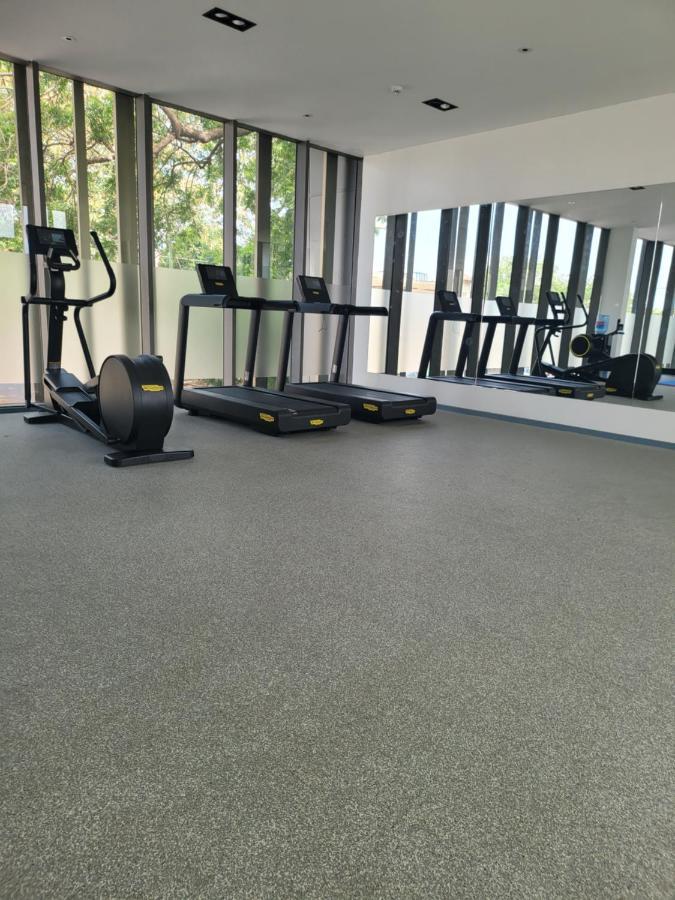 Rt Properties @ The Lennox Airport Residential アクラ エクステリア 写真