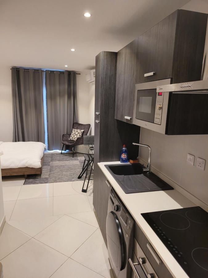Rt Properties @ The Lennox Airport Residential アクラ エクステリア 写真